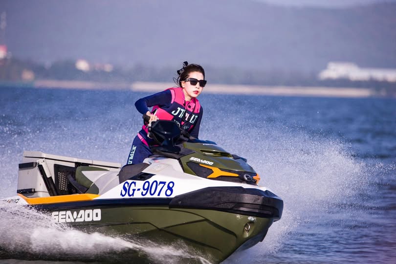Cậu con trai vô tri không biết bố đã xoạc Người vợ của mình mỗi ngày