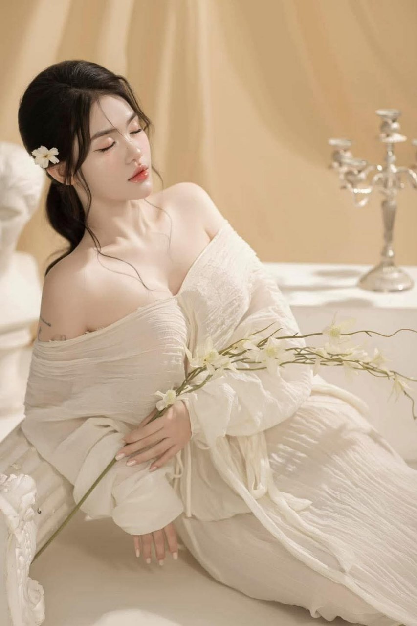 Người phụ nữ trưởng thành này có ngoại hình và vóc dáng đẹp! Lần tới tôi sẽ chơi với họ
